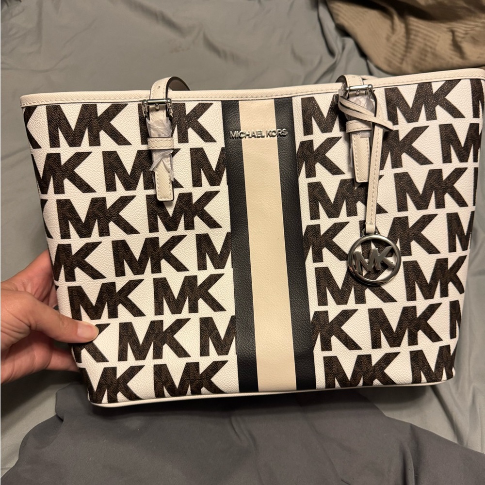 Michael Kors Gray and Cream Jet Set Tote